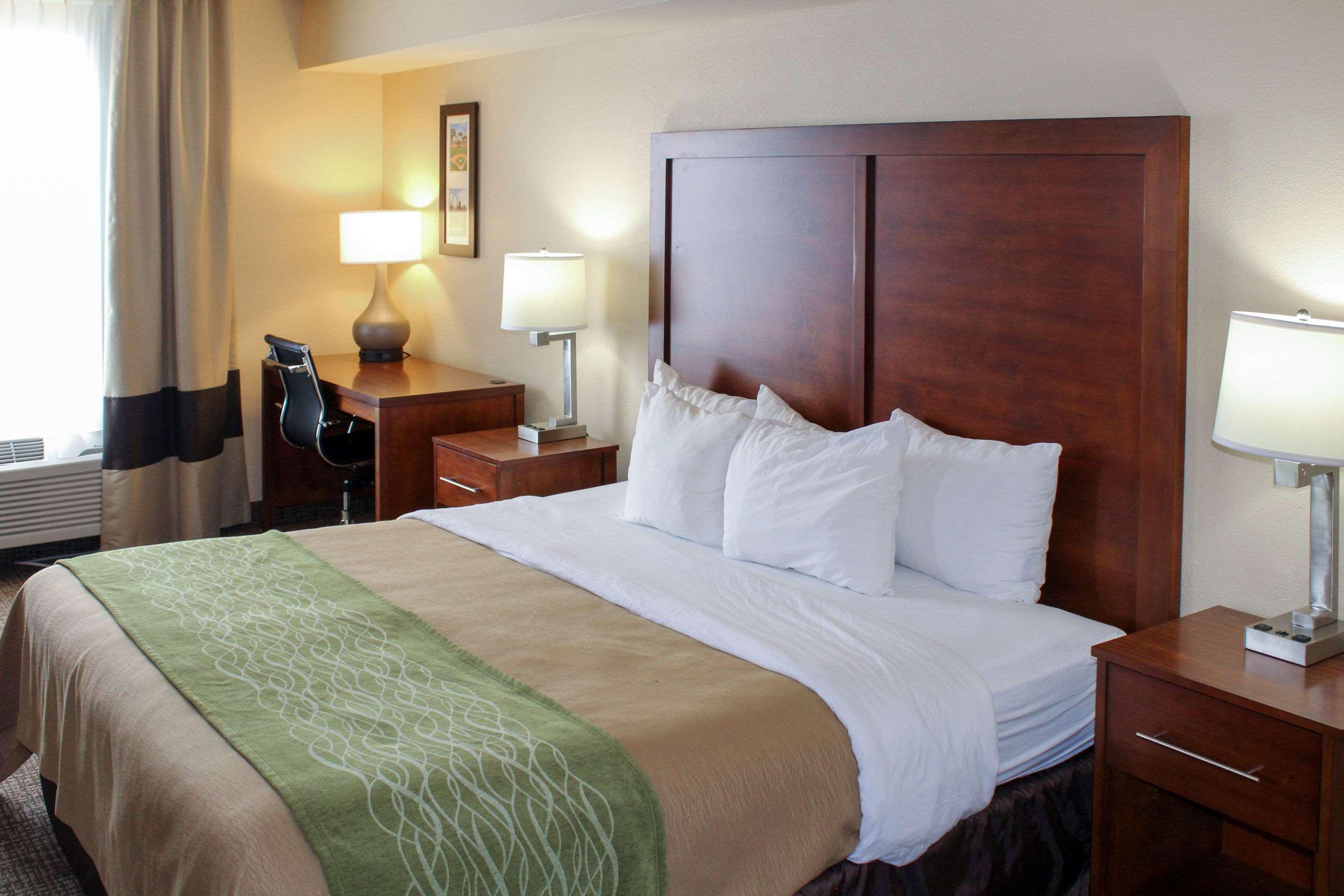 Comfort Inn & Suites St Louis - צ'סטרפילד מראה חיצוני תמונה