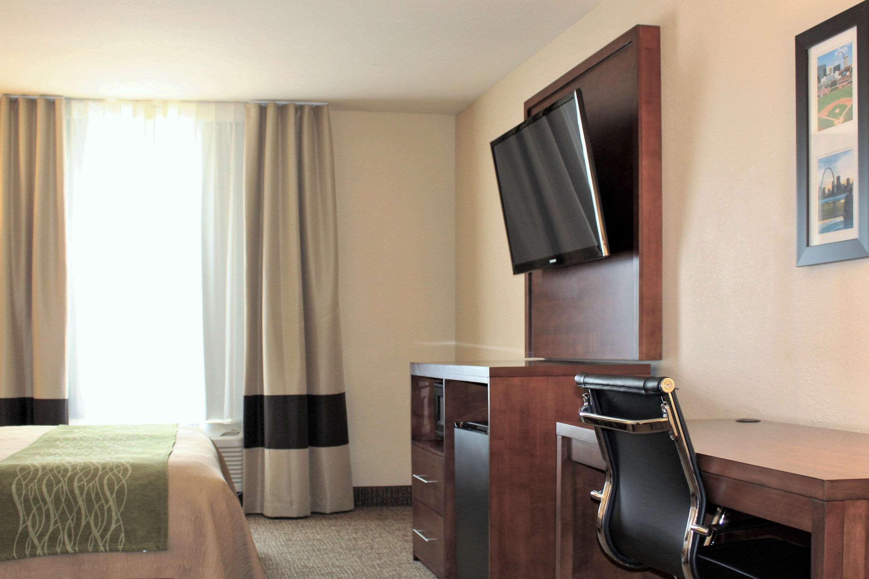 Comfort Inn & Suites St Louis - צ'סטרפילד מראה חיצוני תמונה