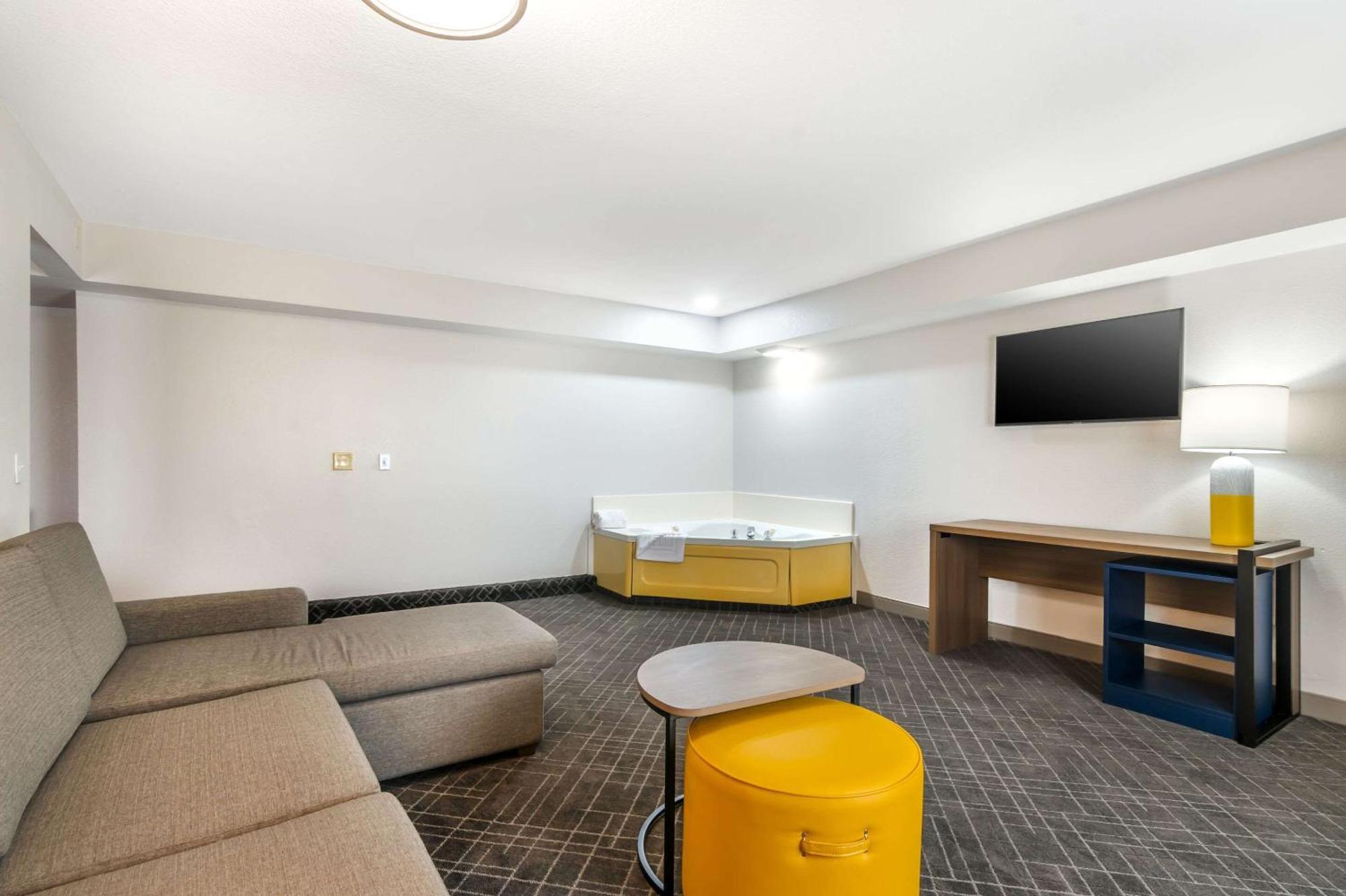 Comfort Inn & Suites St Louis - צ'סטרפילד מראה חיצוני תמונה
